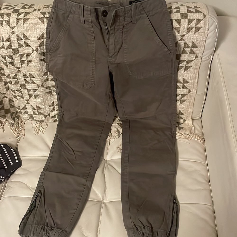 BR slim utility pant